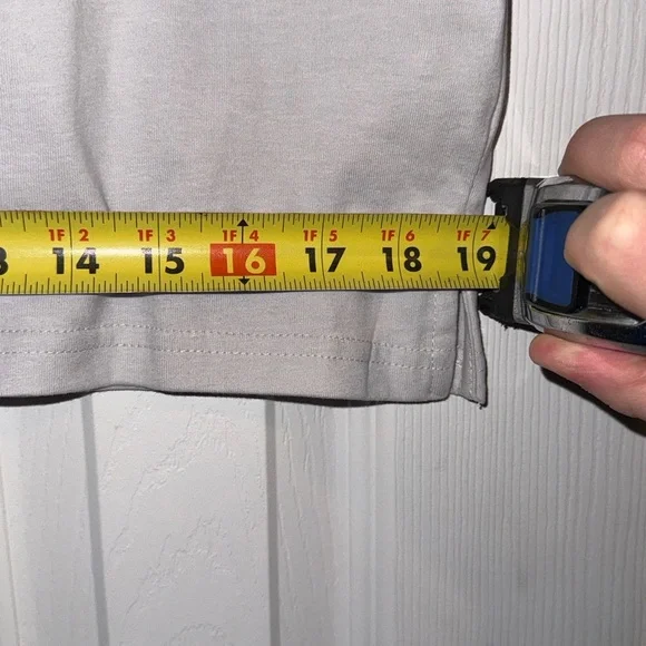 GAP Men's Light Gray Short Sleeve Henley - Picture 6 of 6